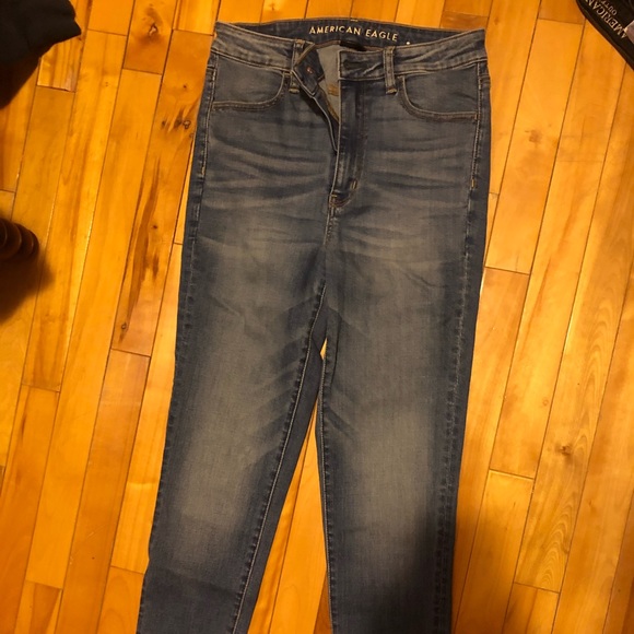 High Waisted AE Jeans - Picture 1 of 1